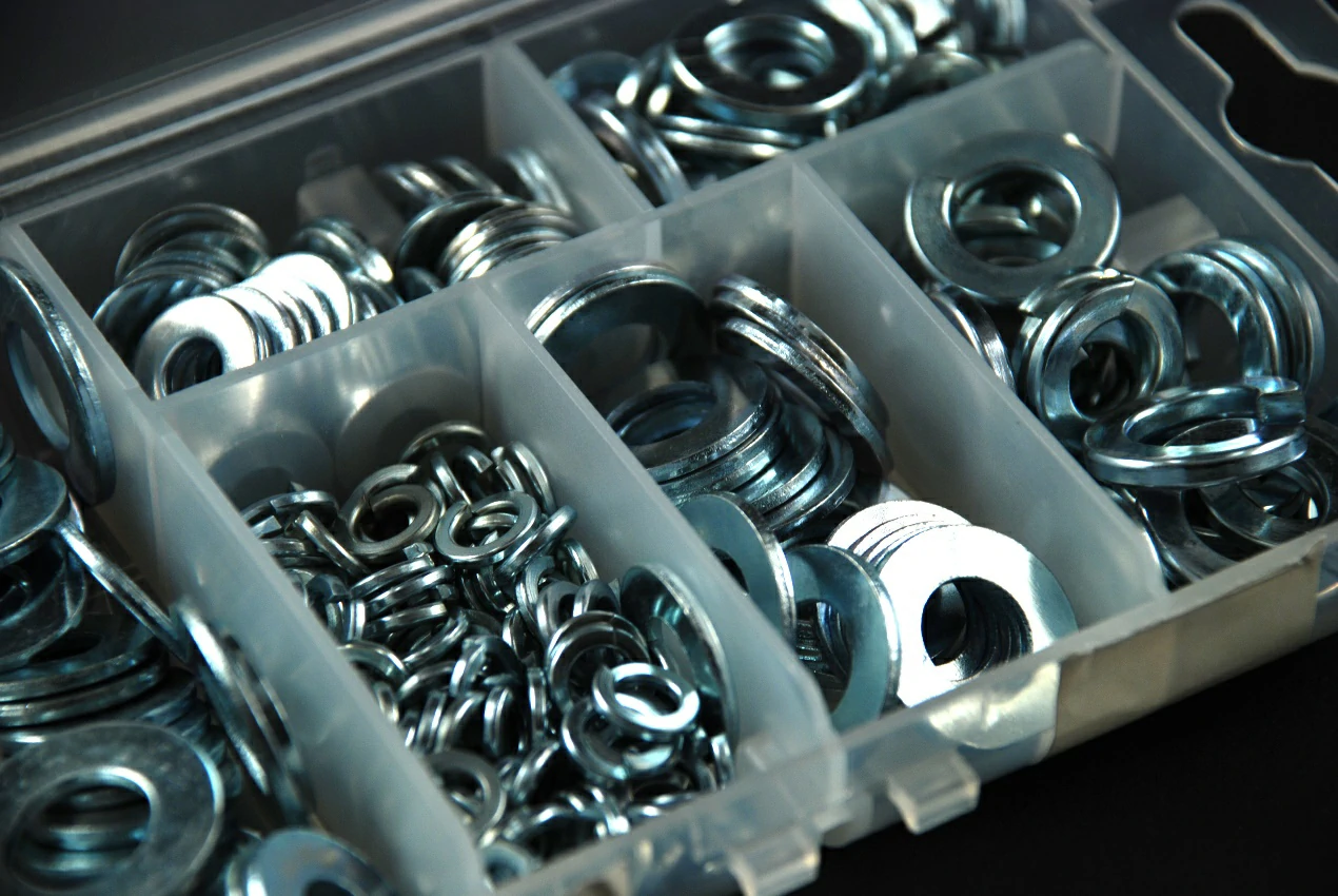 Spring washer and flat washer function introduction